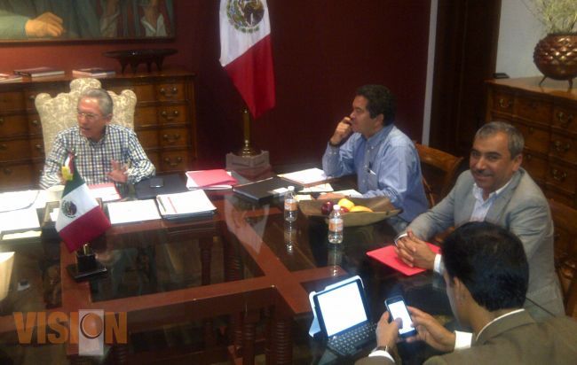 Gobernador se reunió con alcaldes coordinadores del PRI, PAN y PRD