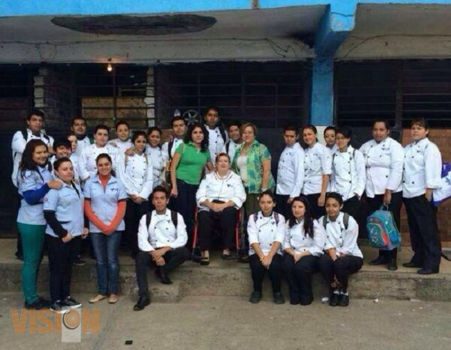 Michoacanos se solidarizan con niños y jóvenes de del albergue "La Gran Familia"