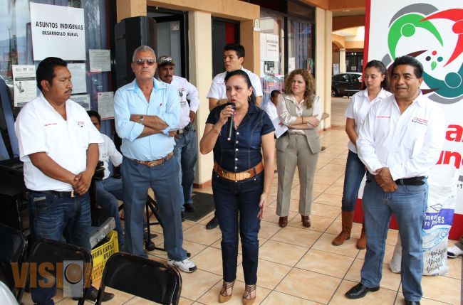 Dotan de más apoyos a localidades más necesitadas de Uruapan