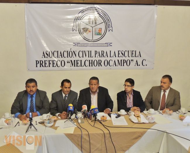 Padres de Familia de la Prefeco Melchor Ocampo, denuncian usurpación de funciones en mesa directiva