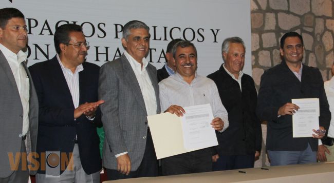 Aldo Macías firmó acuerdo de coordinación del programa Hábitat 2014