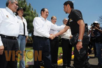 Entregó  Leonel Godoy Rangel  patrullas a los Agentes del Ministerio Público, Peritos y Policía Min