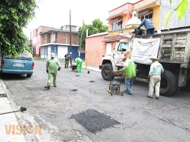 Bachea obras públicas 131 calles en una semana.