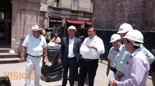 Bertín Cornejo agradece a Lázaro Medina por obras en el distrito 16