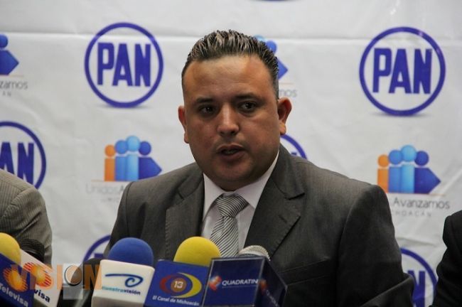 Carlos Quintana renuncia al PAN Michoacán
