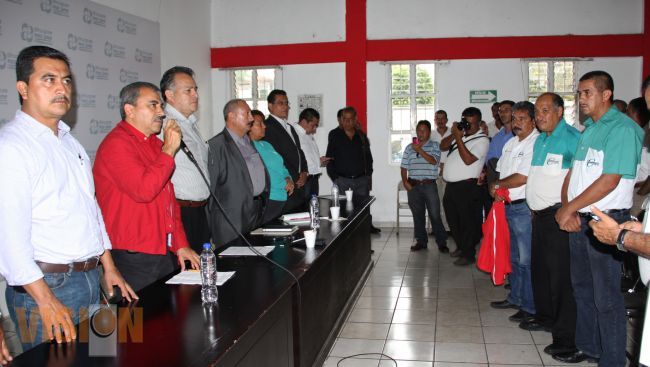 Delatan sobresaturación del transporte público en Uruapan