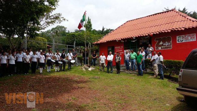 Realizan acto cívico en el “Zoo-Criadero”, de la comunidad de “El Sabino”