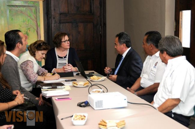 DIF Estatal busca sumar esfuerzos con Mercy Outreach Surgical Team en beneficio de los michoacanos.