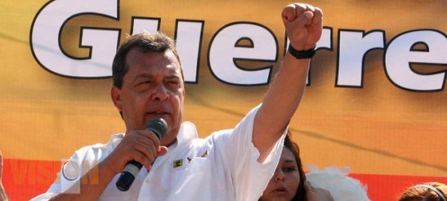Ángel Aguirre pide licencia como gobernador de Guerrero