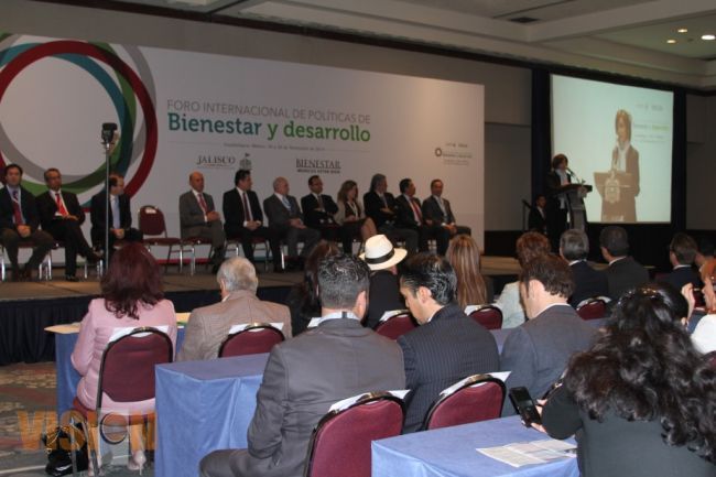 Michoacán presente en foro internacional de políticas de bienestar y desarrollo.