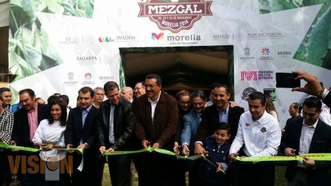 Inauguran el Encuentro Nacional de Mezcal.