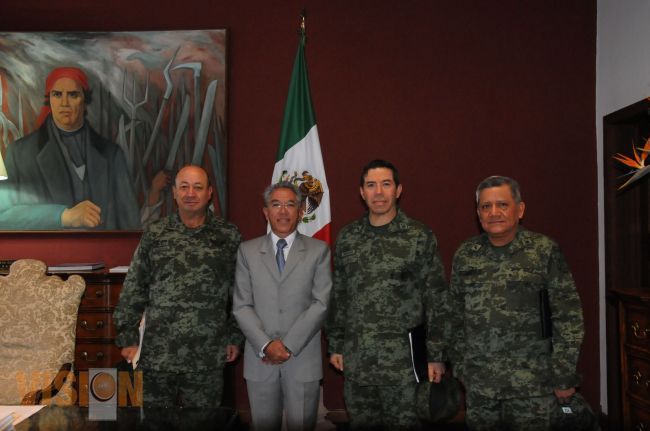 El Gobernador del Estado se reúne con el General Felipe Gurrola Ramírez.  