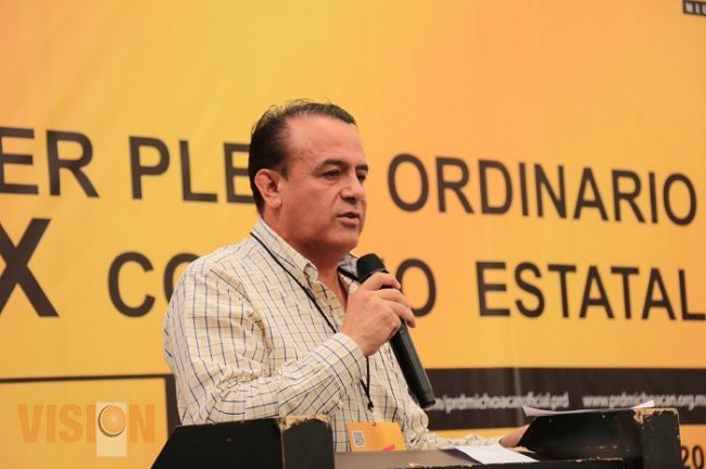 PRD refrenda sus procedimientos democráticos, no como en otros partidos: Pascual Sigala