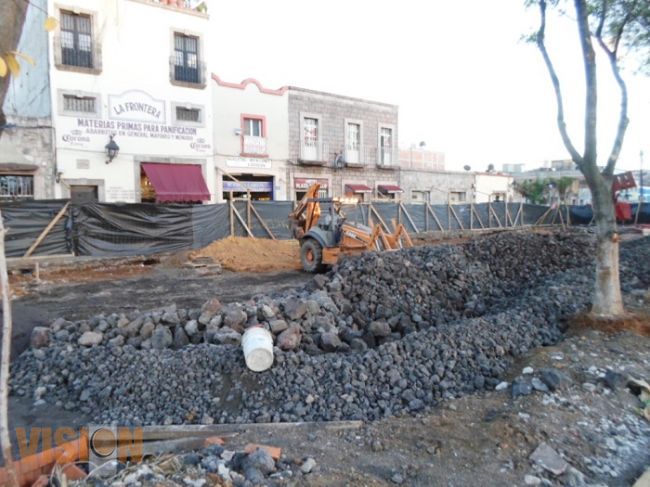Supervisa Obras Públicas  trabajos en Plaza Carrillo   