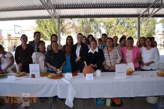 Clausura Miriam Cruz de Abud curso de orientación alimentaria en la escuela primaria Justo Sierra