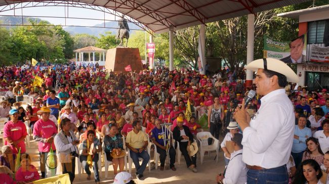 Denuncia Silvano Aureoles que nuevo delegado de SEDESOL quiere comprar votos