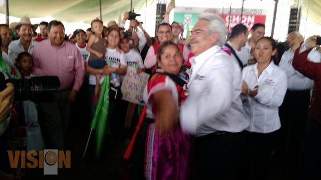 Chon Orihuela el candidato que más municipios ha recorrido 