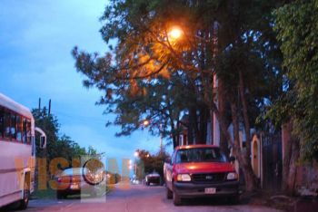 Se regulariza el servicio y atención en alumbrado público