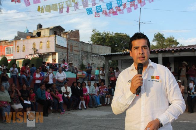 Carlos Paredes visita Aputzio de Juárez en Zitacuaro
