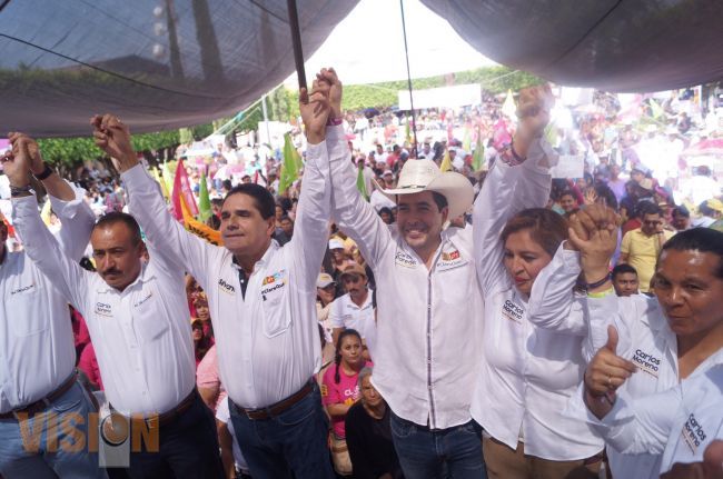 Carlos Paredes se mantiene en las preferencias electorales del Distrito de Zitacuaro