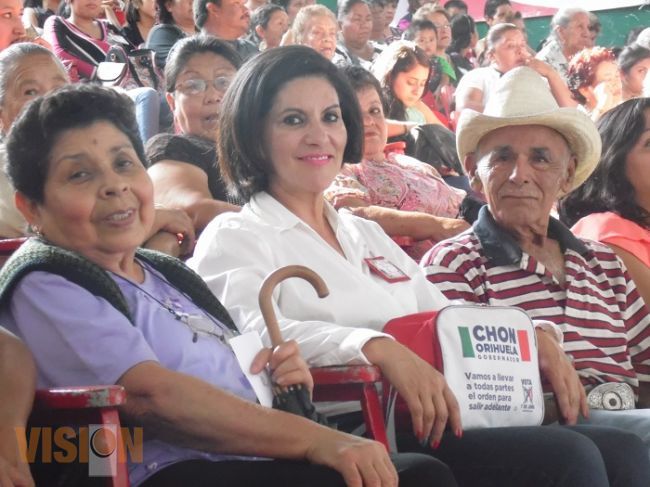 Necesario abrir espacios a las mujeres, tanto en política como vida productiva: Socorro Quintana