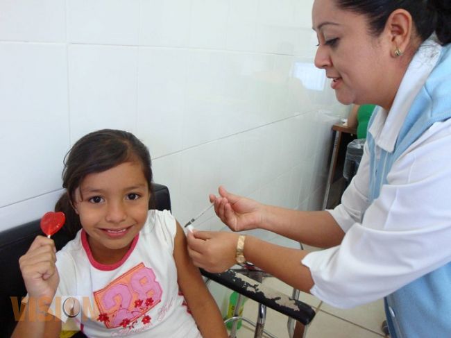 Informan sobre aplicación de vacunas en clínicas y consultorios de Morelia