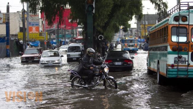 Hoy fuertes lluvias para Michoacán por huracán Carlos 