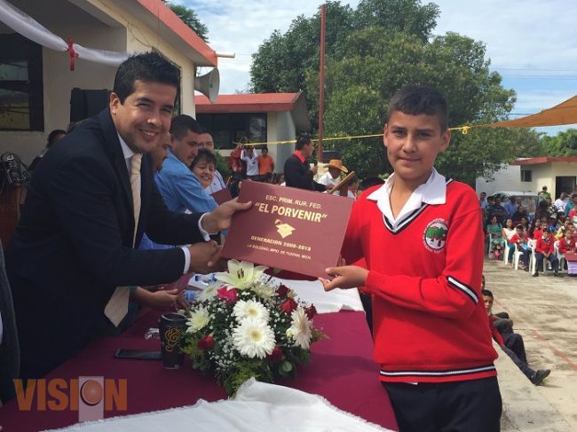 Tuxpan Municipio aliado de la educación: Carlos Paredes