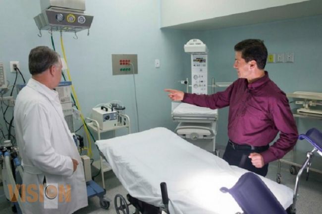 Inaugura Peña Nieto el Hospital Regional en Apatzingán 