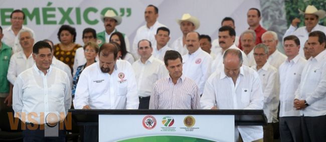 Atestigua Jara Guerrero presentación de resultados de EPN en el rubro del campo