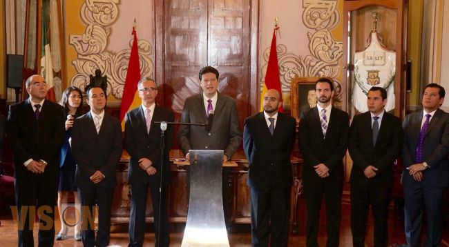 Revela Alfonso Martínez su gabinete que le acompañará en la administración 