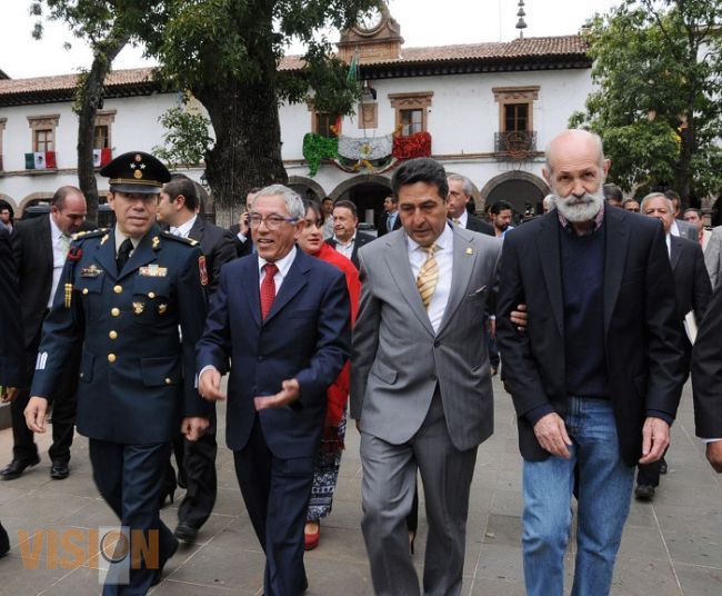 El gobernador se suma al reconocimiento que hizo Cabildo de Pátzcuaro a Luis de Tavira