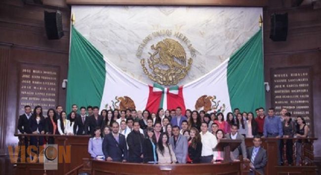 Importante que jóvenes se acerquen y conozcan el trabajo legislativo: Daniel Moncada Sánchez