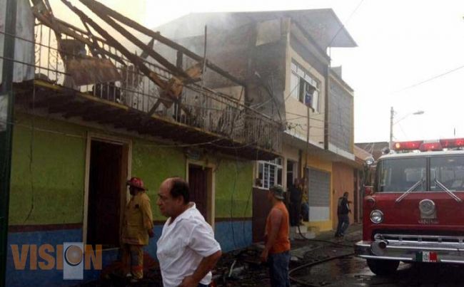 Incendio causa graves daños en una vivienda de Uruapan