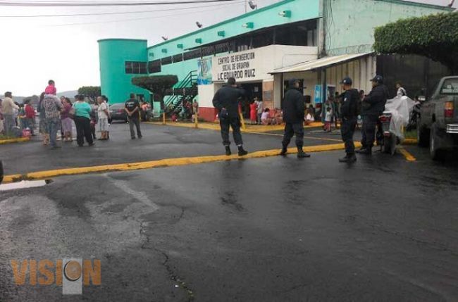 Custodios se apoderan del penal de Uruapan 