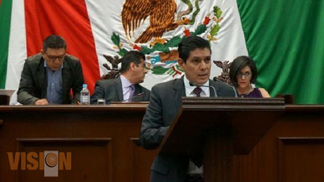 Propone Ernesto Núñez incluir a los jóvenes en decisiones de tipo económico en el estado