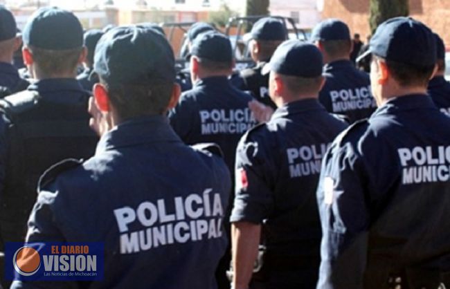 Conago propone al Senado desarme de policías municipales