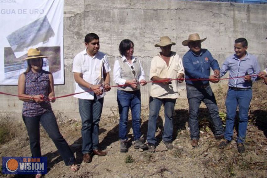 Compesca retoma el programa de repoblamiento de embalses en Huetamo  