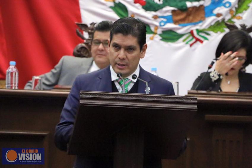 Ernesto Núñez presenta iniciativa de Ley para la protección de los adultos mayores