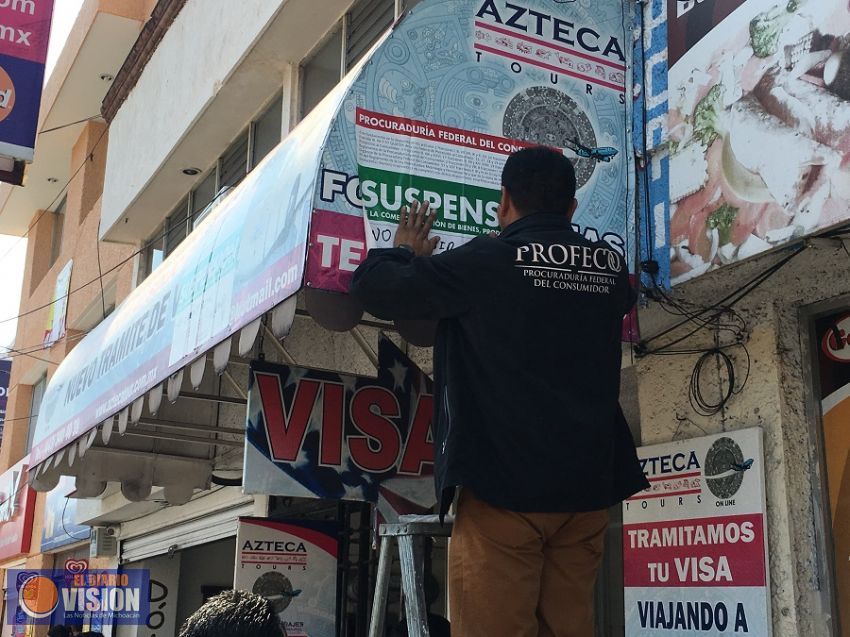 Suspenden a 6 negocios que cometían abusos contra personas que tramitaban pasaporte