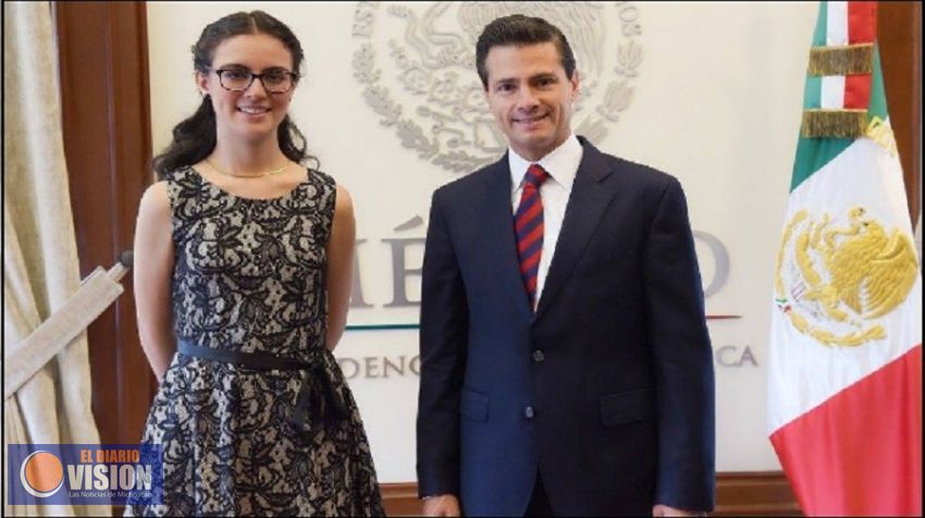 Peña Nieto recibe a #LadyMatemáticas