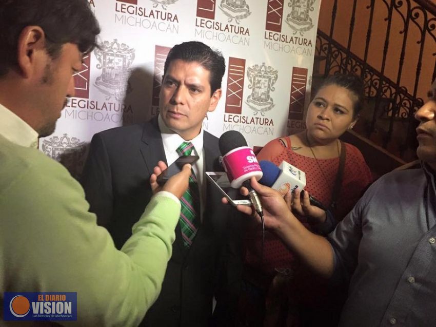 Ernesto Núñez propone facilitar trámites judiciales que permitan la reinserción laboral