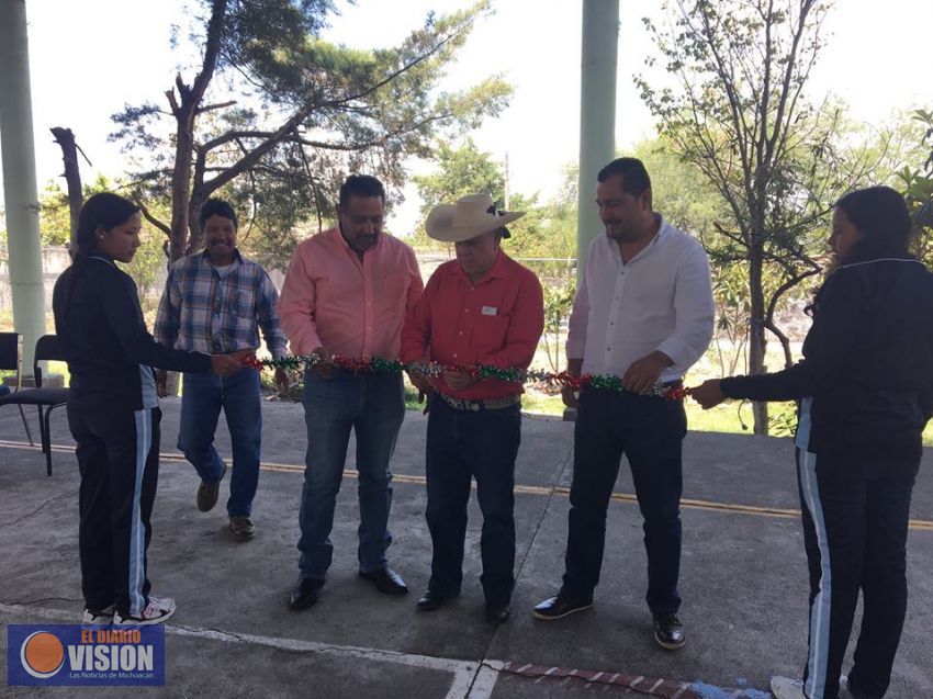 Inauguraron construcción de techumbre en telesecundaria en Tarímbaro