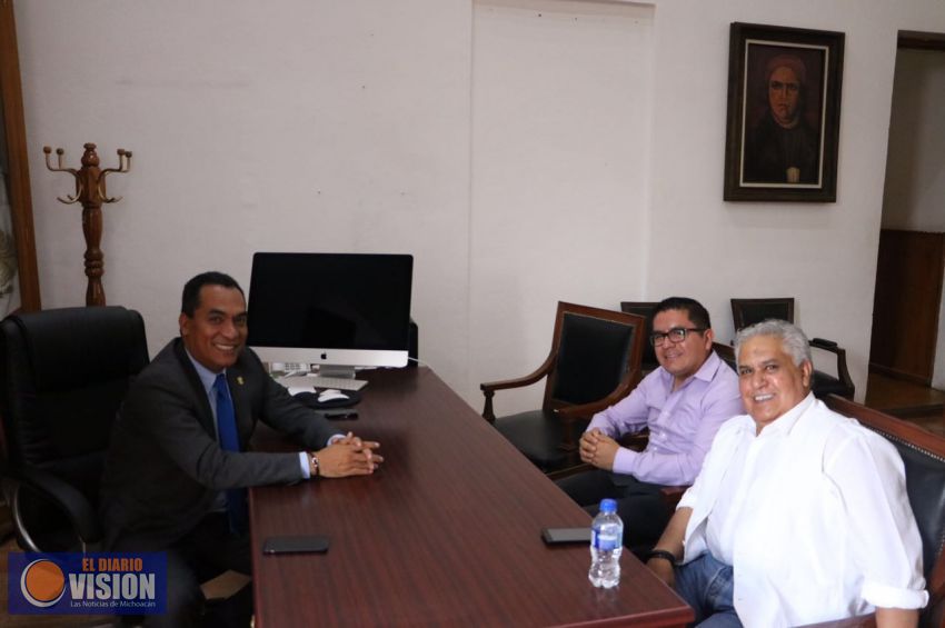 Recibe Adrián López a dirigente del SUEUM