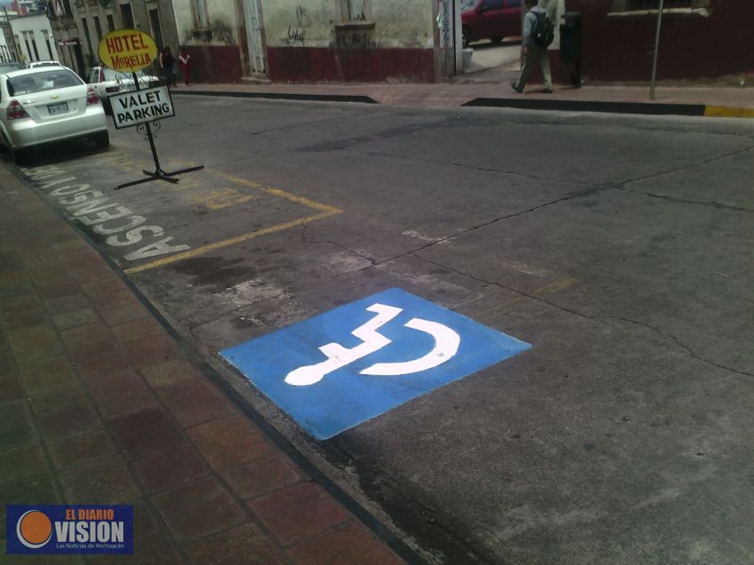 Arranca programa de rampas para discapacitados en Morelia.