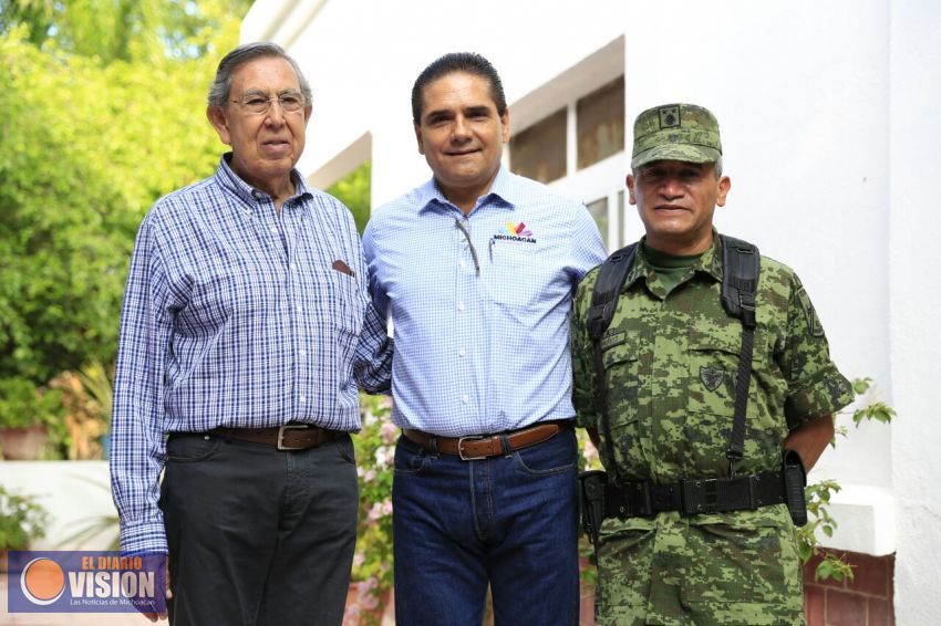  Se reúne Gobernador con Cuauhtémoc Cárdenas en Apatzingán