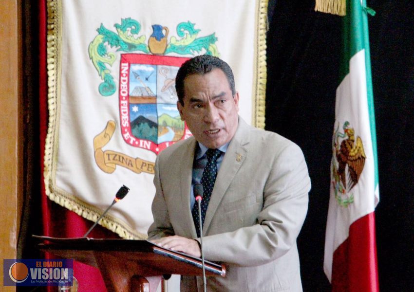 Informes municipales, en un ambiente democrático y sin incidentes: Adrián López