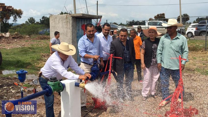 Inauguran el pozo profundo en la comunidad de Cuitzillo Chico, Tarímbaro