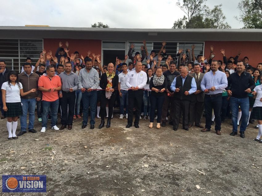 Ayuntamiento de Tarímbaro invierte seiscientos mil pesos en aulas didácticas 