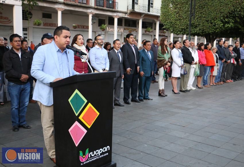 Invita Víctor Manríquez a preservar y fortalecer nuestra identidad y valores cívicos
